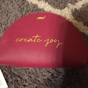 Women's cosmetic carry-on